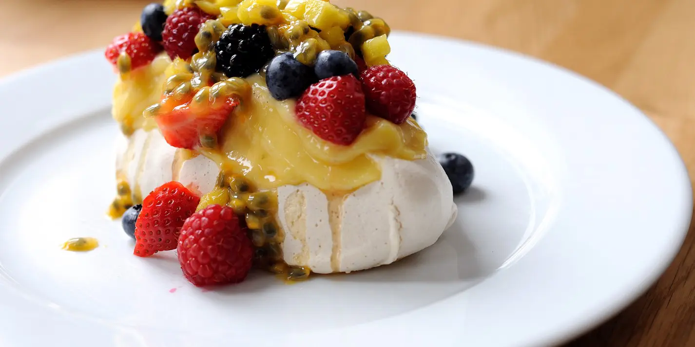 Mini Pavlova with lime curd and fresh fruit